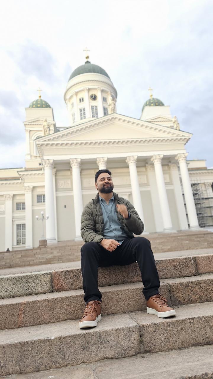 Abhishek on the Helsinki Cathedral steps